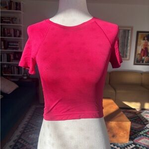 Cropped swiftly tech